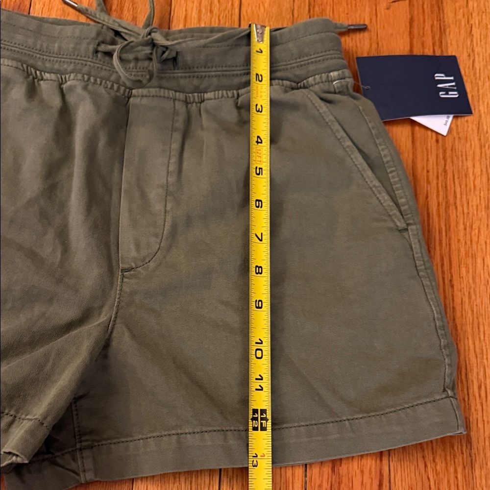 2 Pairs- NWT- GAP Women's Casual Shorts - Olive and Navy - Picture 7 of 8